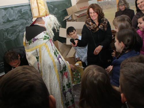 FOTO: Sv. Nikola radosno dočekan i u župi Rama Šćit