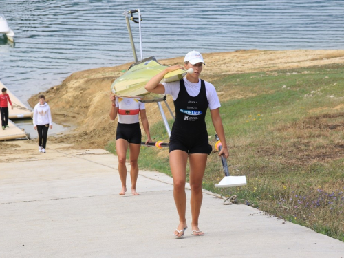 FOTO: Na Ramskom jezeru održana 3. veslačka regata