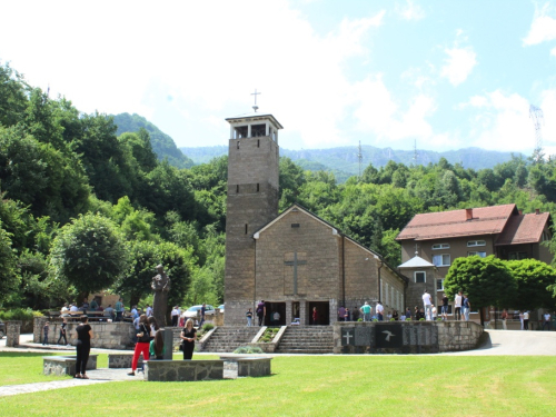 FOTO: Proslava sv. Ante u Gračacu