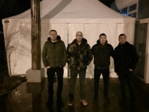 Zdravstveni radnici postavili šator ispred zgrade Vlade HNŽ