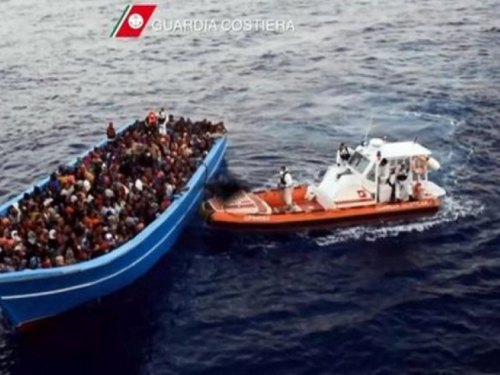 Italija i Malta odbile primiti 600 migranata koji plove Sredozemljem