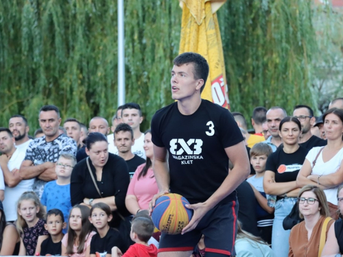 FOTO: Ekipa ''Ba.Riba'' pobjednik 20. Streetball Rama 2022.