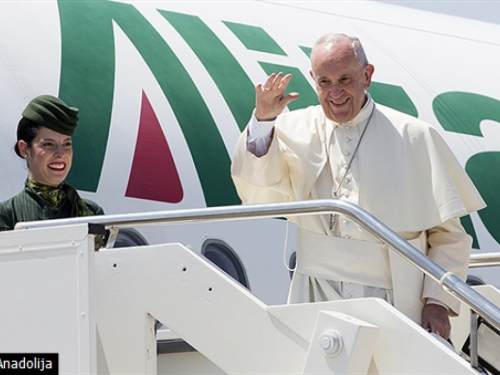 Papa Franjo pozvao mlade da "vjeruju u novu humanost"