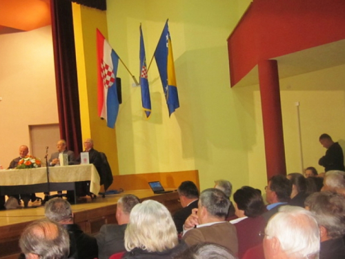 Predstavljena knjiga pjesama „Iz stopa gastarbajterskih“