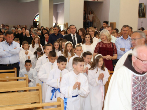 FOTO: Prva pričest u župi Rama Šćit