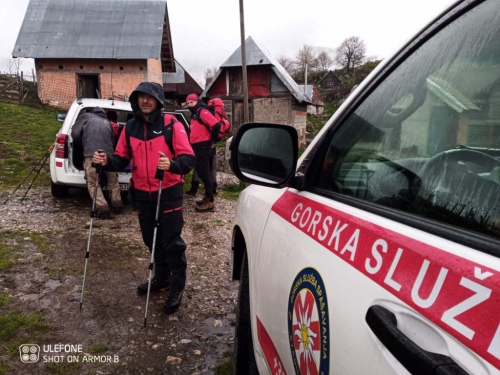 Traje potraga za muškarcem u kanjonu Rakitnice