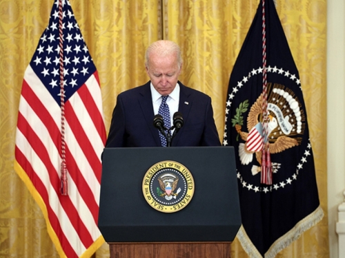 Biden: Američka demokracija je napadnuta