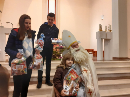 FOTO: Sv. Nikola posjetio župu Prozor