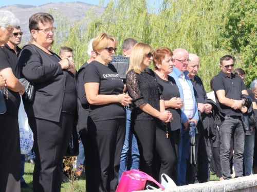 FOTO/VIDEO: Na Šćitu obilježen Dan sjećanja na ramske žrtve