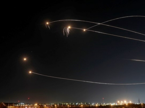 Eskalacija u Gazi: Palestinci ispalili stotine raketa na Izrael