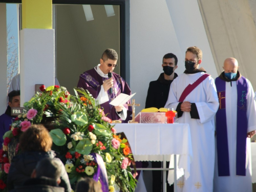 FOTO: Sahranjen fra Živko Petričević
