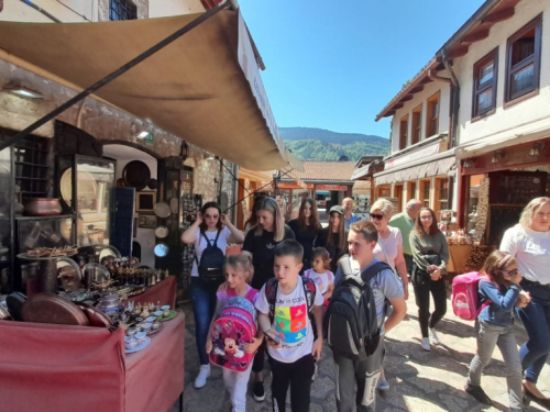 FOTO: Učenici i djelatnici OŠ Veselka Tenžere Uzdol izletom obilježili Dan škole