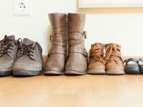 Dokazano zašto je važno izuti cipele prilikom ulaska u kuću