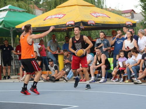 FOTO: Druga večer Streetball turnira u Prozoru