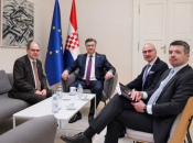 Schmidt i Plenković: Žurno o Izbornom zakonu i zabrinutost
