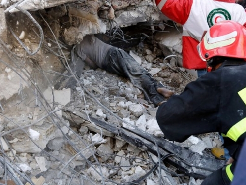 Iran prekida spašavanje i zbrinjava preživjele nakon razornog potresa