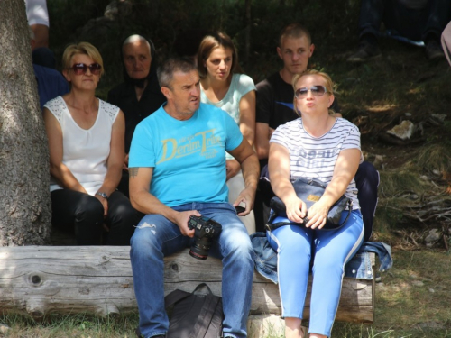 FOTO: Na Vran planini služena misa za poginule duvandžije