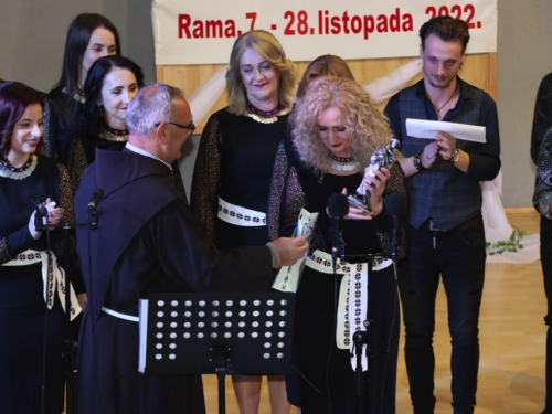 FOTO/VIDEO: Večer etno pjesme u Prozoru