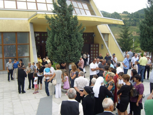 FOTO: Misa sekundacija mladomisnika Ljube Zelenike u župi Uzdol