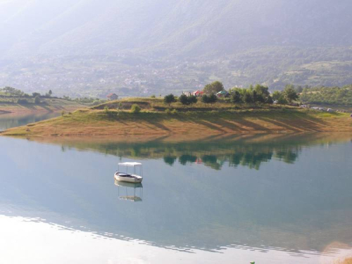 FOTO: U Ripcima održan turnir u odbojci na pijesku