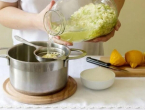 Domaći sirup od zove (bazge)