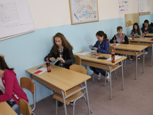 FOTO: U Prozoru održano županijsko natjecanje iz matematike