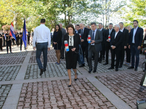 FOTO: Na Uzdolu obilježena 24. obljetnica stravičnog pokolja nad Hrvatima