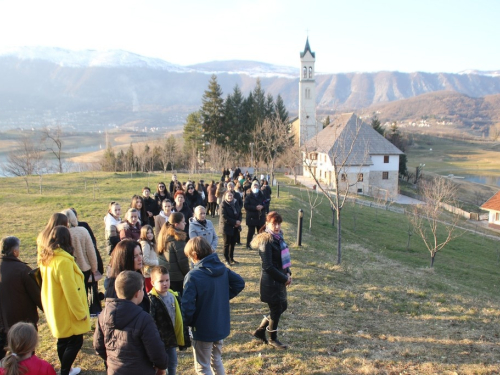 FOTO: Put križa kroz fratarski gaj na Šćitu