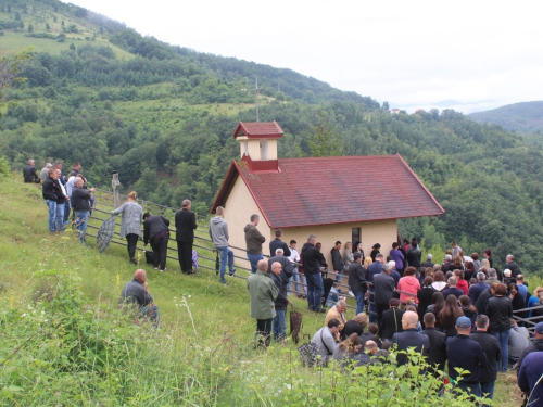 FOTO: Petrovo na Vrdolu, župa Uzdol