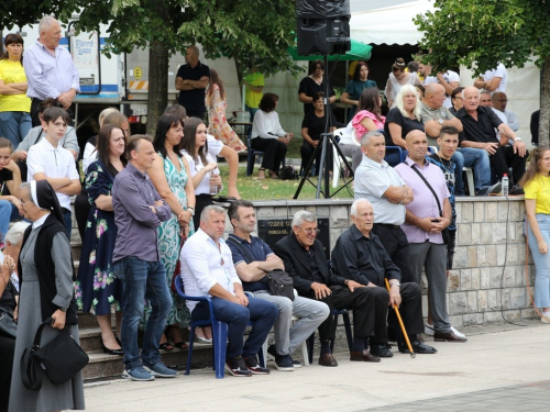 FOTO: Mlada misa vlč. Josipa Papka u župi Prozor