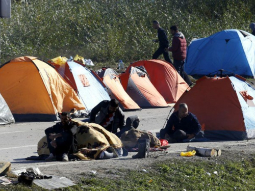 Zatvaraju se prihvatni centri za migrante u Bihaću. Nove otvaraju izvan grada