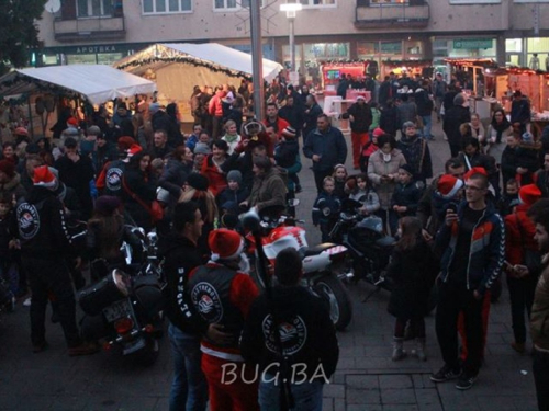 Predstavom 'Rodijaci' u izvedbi HNK Mostar svečano je zatvoren Treći Bugojanski božićni sajam