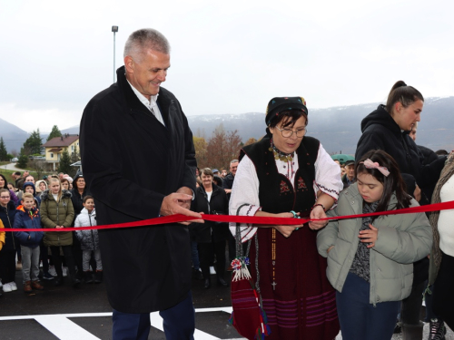 FOTO/VIDEO: Svečano otvoren prodajni centar Baković u Ripcima