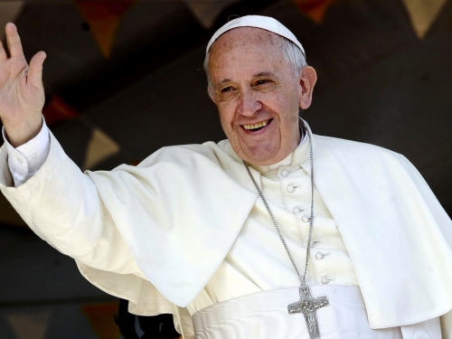 Papa Franjo: ''Tračanje je kuga gora od Covida-19''