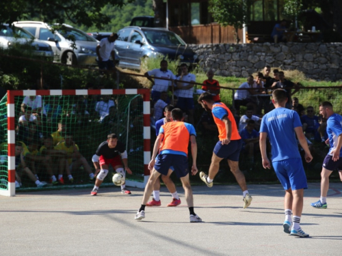 FOTO: Ekipa ''MNK Uzdol'' pobjednik turnira na Orašcu