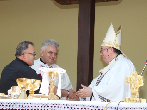 FOTO: Na Uzdolu svečano proslavljen sv. Ivo i 160. obljetnica župe