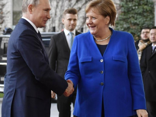 Merkel s Putinom o Bjelorusiji