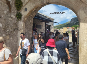 Ekipa RTV Herceg-Bosne potjerana sa Starog mosta u Mostaru