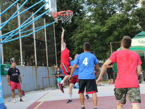 FOTO: Počeo turnir u uličnoj košarci ''Streetball Rama 2017.''