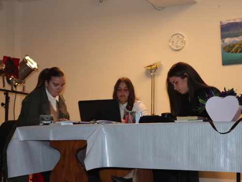 FOTO: ''Duhovni boj'' na Šćitu: Snažna poruka i dojmljiva izvedba oduševili prepunu dvoranu