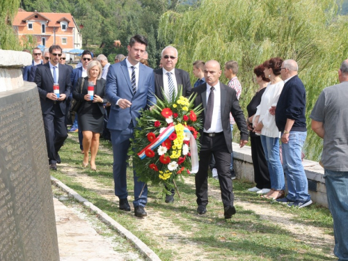 FOTO/VIDEO: Mala Gospa Rama-Šćit 2016.