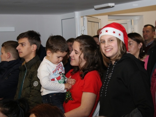 FOTO: Božićna priredba u Rumbocima
