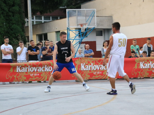 FOTO: U Prozoru počeo 13. Streetball turnir