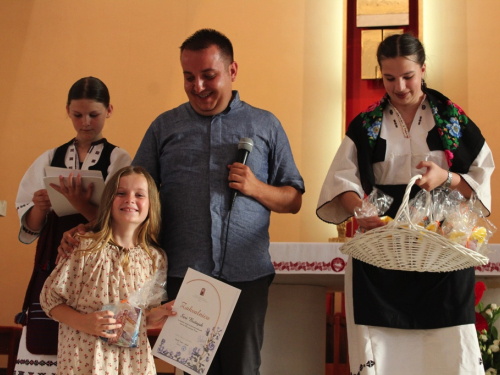 FOTO: U Prozoru održan dječji festival 'Djeca pjevaju Isusu'