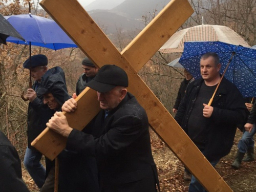 FOTO: Uzdol proglašen mjestom posebnog pijeteta