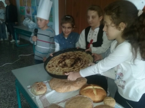 FOTO: Dani kruha u OŠ Ivan Mažuranić Gračac