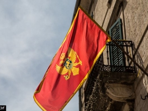 Crna Gora uvodi drastične kazne za neustajanje na himnu
