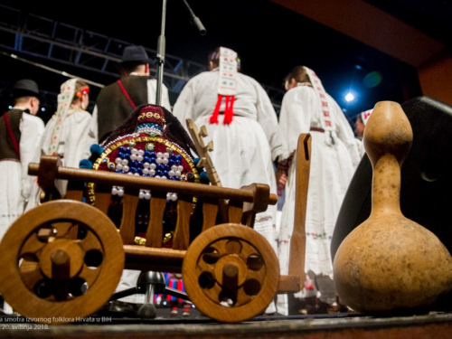 FOTO: Državna smotra izvornog folklora Hrvata u BiH