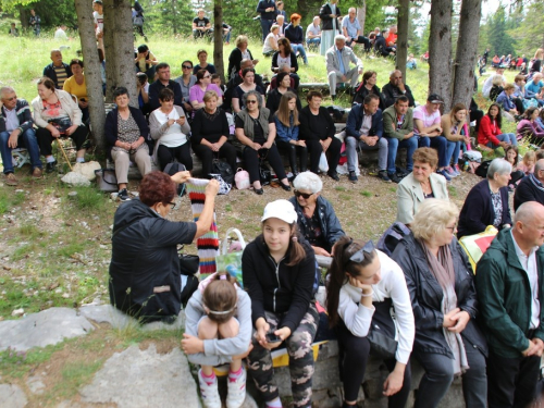 FOTO/VIDEO: Tisuće vjernika na Kedžari proslavilo Divin dan