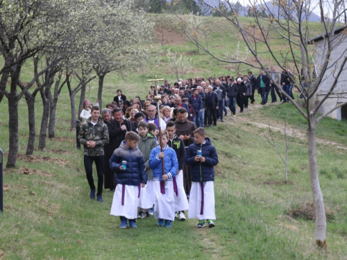 FOTO: Put križa kroz fratarski gaj na Šćitu